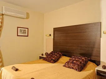 Отель APOLLO APARTMENTS 3+*