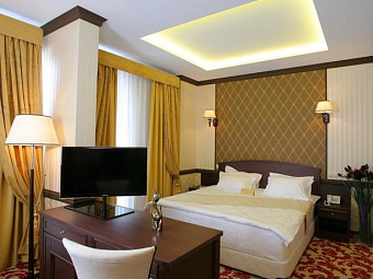 KOMPASS HOTEL SAVOY 4*