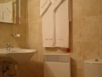 Отель THE CASTLE COMPLEX APARTHOTEL 3*
