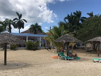 Отель BEACHCOMBER CLUB RESORT 3*