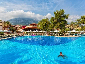 Отель CRYSTAL AURA BEACH RESORT & SPA 5*