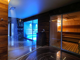 VILLA ADRIANO 4*