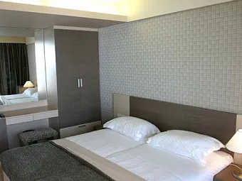 Отель Hotel Laguna Albatros 4*