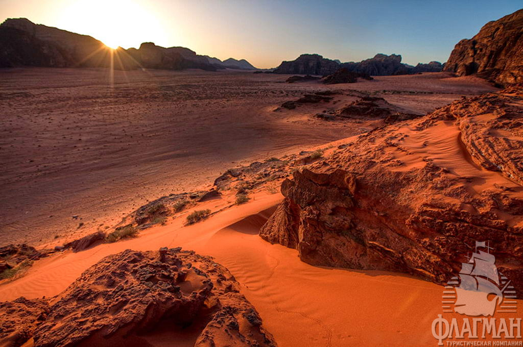 Вади-Рам относится к каменистым пустыням и занимает территорию площадью 74 180 га