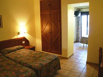 Отель PARIS ENCAMP 3*