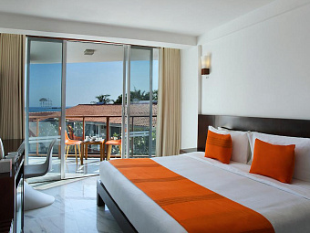 Отель CALAMANDER UNAWATUNA BEACH 3*