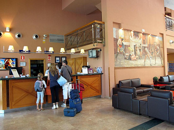 OHTELS VILLA ROMANA 4* (ех VILLA ROMANA)