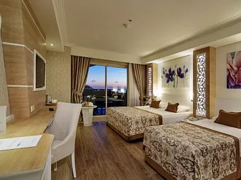 Отель CRYSTAL SUNSET LUXURY RESORT & SPA 5*