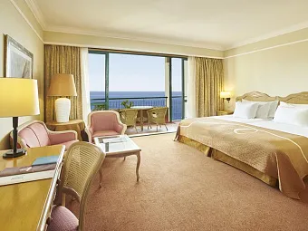 Отель CLIFF BAY 5*
