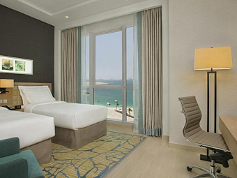 DOUBLETREE BY HILTON DUBAI JUMEIRAH BEACH 4*