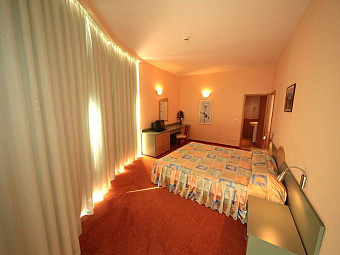  LUNA HOTEL 4*