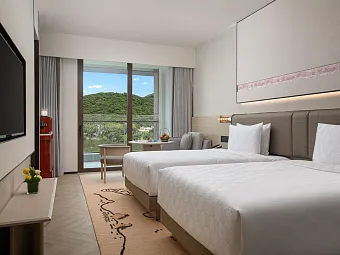 HUALUXE SANYA YALONG BAY RESORT 5*