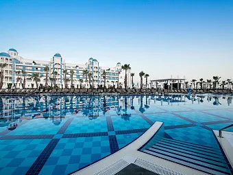 RUBI PLATINUM SPA RESORT & SUITES 5*