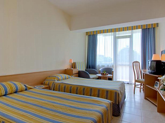   LEBED HOTEL 4*, ,    .