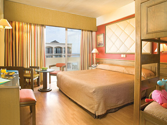 Отель LORDOS BEACH 4*. Family room.