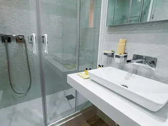 Отель VILLA ADRIANO 4*