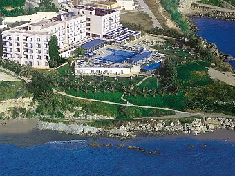 Отель QUEENS BAY 3*