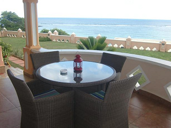 AU FOND DE MER VIEW SELF CATERING APARTMENT