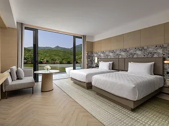 HUALUXE SANYA YALONG BAY RESORT 5*