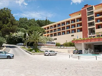 NISSAKI BEACH HOTEL 4*