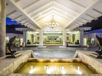 Отель THE SHORE AT KATATHANI 5*
