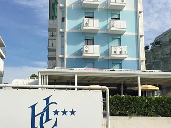 CAPITOL 3*