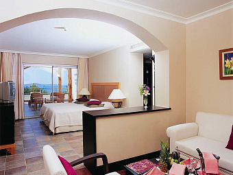  RIXOS PREMIUM BODRUM 5*. Deluxe room.