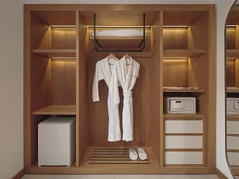 THE NORM COLLECTION DOOR'A 5*