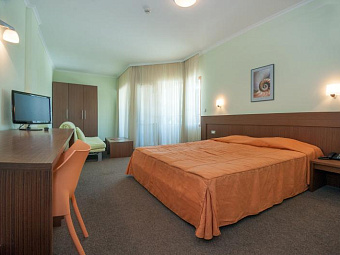 Отель JERAVI 4*