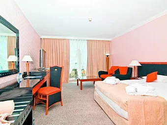 Отель CRYSTAL SUNRISE QUEEN LUXURY RESORT & SPA 5*