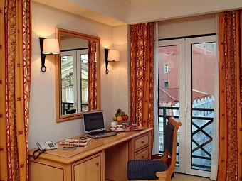 Отель REAL PALACIO 5*