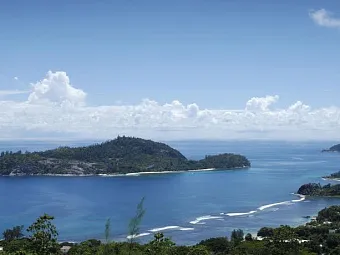 Отель BERJAYA BEAU VALLON BAY RESORT 4*