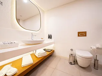 THE NORM COLLECTION DOOR'A 5*