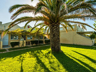 NIFOREIKA BEACH HOTEL & BUNGALOWS 3*
