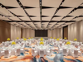HUALUXE SANYA YALONG BAY RESORT 5*