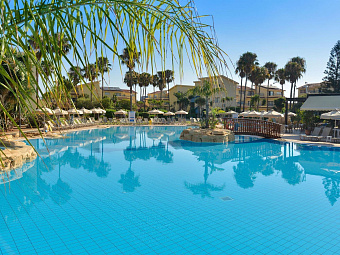 MAKRONISOS VILLAGE 3*