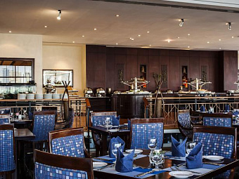 CORNICHE HOTEL SHARJAH 5* (ex. Hilton)