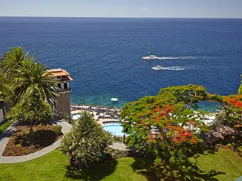 Отель CLIFF BAY 5*