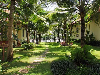 Отель GOLDEN COAST RESORT & SPA 4*