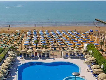 Отель CAMBRIDGE 4*