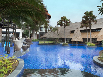 HOLIDAY INN RESORT BALI BENOA 5*