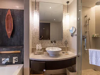HOWARD JOHNSON RESORT SANYA BAY 5*