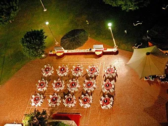 Отель HOLIDAY INTERNATIONAL SHARJAH 4*
