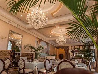 Отель GREEN HOUSE 4*