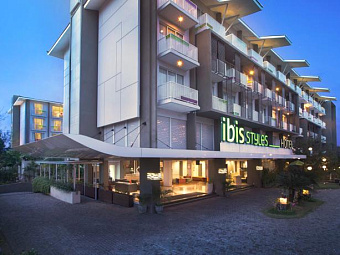 Отель IBIS STYLES BALI BENOA 3*