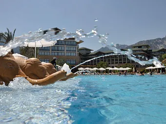 AMARA LUXURY RESORT & VILLAS 5*
