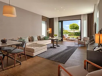 Three bedroom garden view apartment