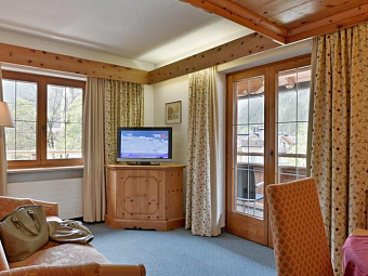 Отель KRAMERWIRT ALPENHOTEL 4*