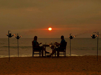 HIBISCUS BEACH HOTEL & VILLAS 4*