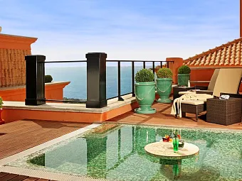 Отель GRANDE REAL VILLA ITALIA HOTEL & SPA 5*
